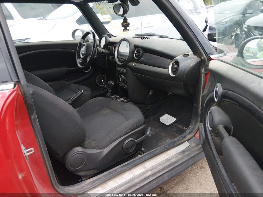 2013 Mini Hard top VIN WMWSV3C5XDT393185 IAAI salvage auction — NORMAL WEAR, Clear - Public Restricted (Oklahoma), sold $250 on 2026-07-29 (photo 5)