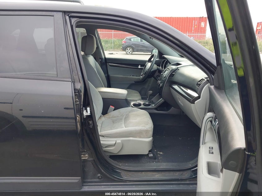 2013 Kia Sorento VIN 5XYKT4A28DG323252 IAAI salvage auction — NORMAL WEAR, Certificate Of Title (Nebraska), sold $750 on 2026-07-23 (photo 5)