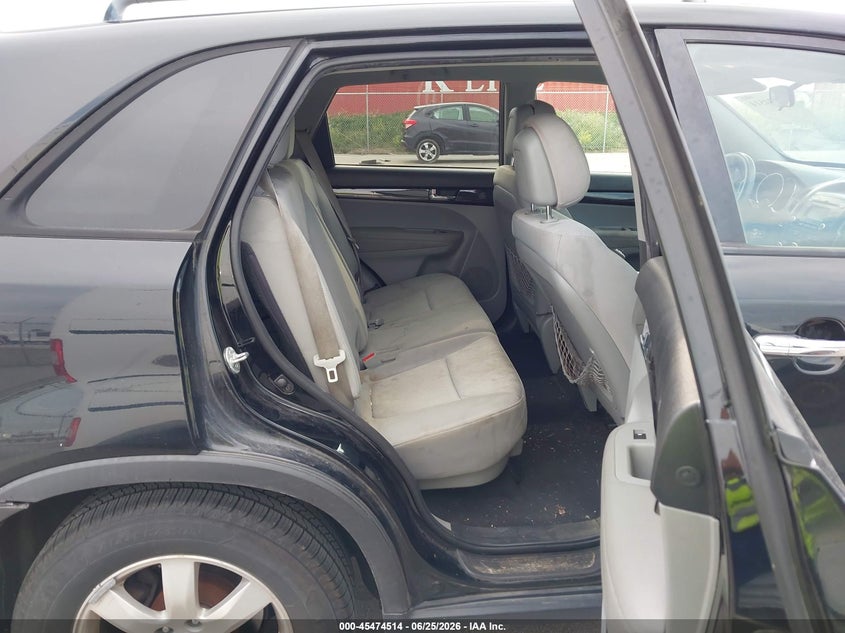2013 Kia Sorento VIN 5XYKT4A28DG323252 IAAI salvage auction — NORMAL WEAR, Certificate Of Title (Nebraska), sold $750 on 2026-07-23 (photo 8)