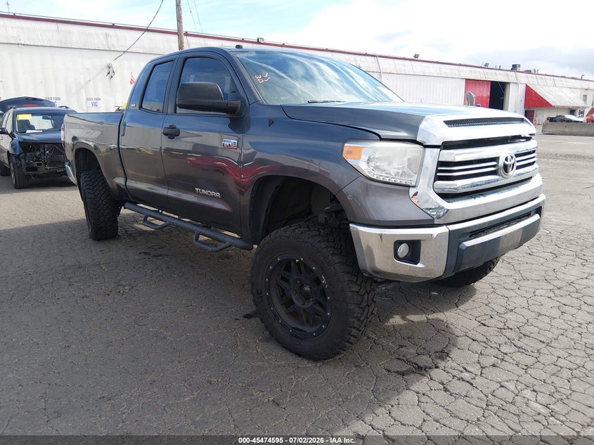 2017 Toyota Tundra VIN 5TFUY5F15HX589203 — IAAI salvage auction photo
