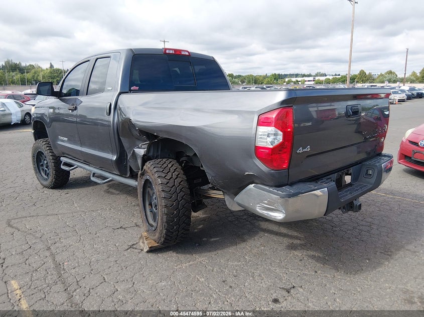 2017 Toyota Tundra VIN 5TFUY5F15HX589203 IAAI salvage auction — REAR END, Salvage (Oregon), sold $8,400 on 2026-08-24 (photo 3)