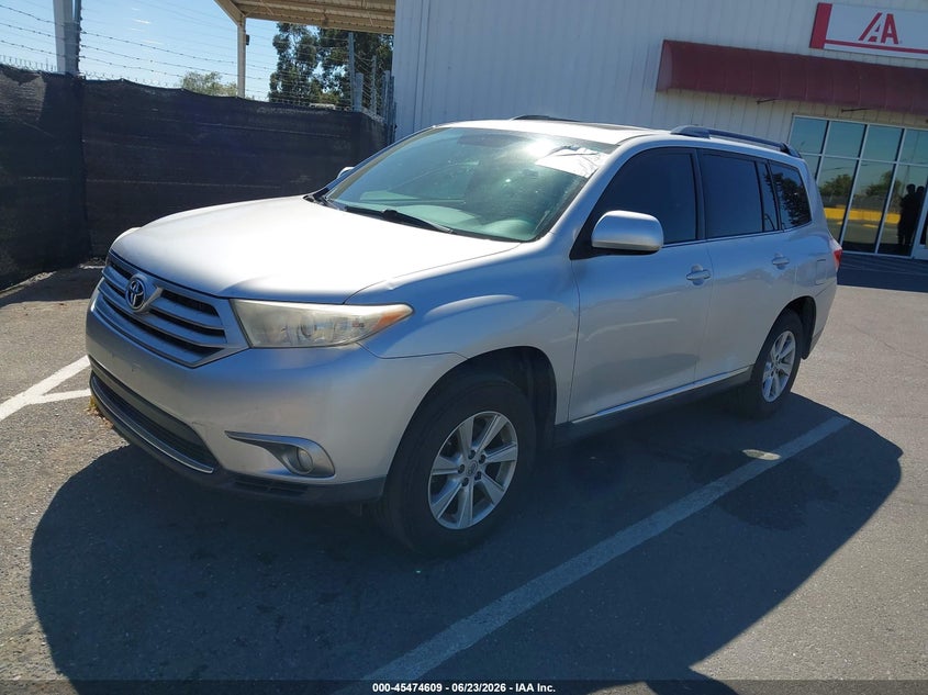 2011 Toyota Highlander VIN 5TDBK3EH3BS043606 IAAI salvage auction — UNKNOWN, Clear - Dealer Only (California), sold $2,525 on 2026-07-09 (photo 2)