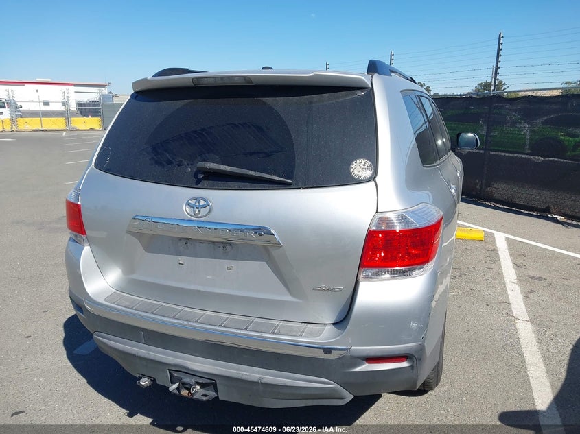 2011 Toyota Highlander VIN 5TDBK3EH3BS043606 IAAI salvage auction — UNKNOWN, Clear - Dealer Only (California), sold $2,525 on 2026-07-09 (photo 4)