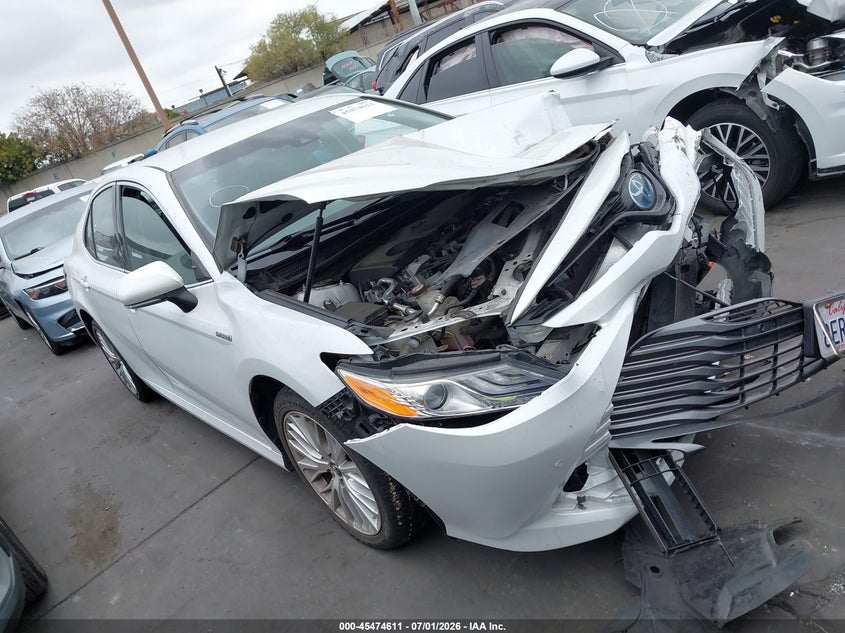 2018 Toyota Camry VIN 4T1B21HK4JU008025 IAAI salvage auction — LEFT FRONT, Salvage Certificate (California), sold $2,400 on 2026-07-26 (photo 1)