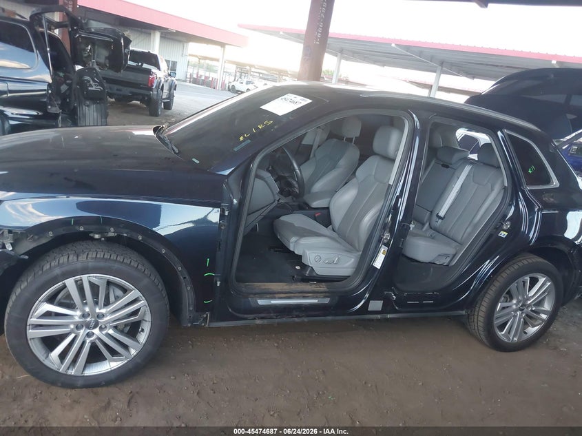 2018 Audi Q5 VIN WA1BNAFY9J2174677 IAAI salvage auction — SIDE, Salvage Title, sold $5,700 on 2026-07-31 (photo 6)