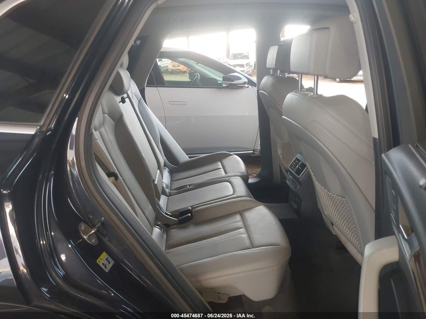 2018 Audi Q5 VIN WA1BNAFY9J2174677 IAAI salvage auction — SIDE, Salvage Title, sold $5,700 on 2026-07-31 (photo 8)