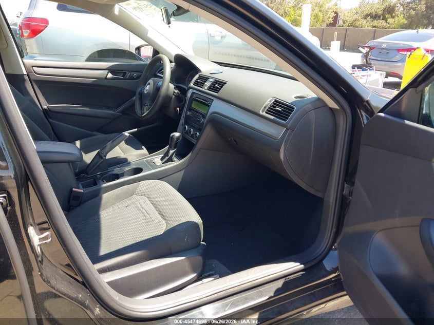 2012 Volkswagen Passat VIN 1VWAP7A38CC007747 IAAI salvage auction — RIGHT FRONT, Salvage (California), sold $500 on 2026-07-09 (photo 5)