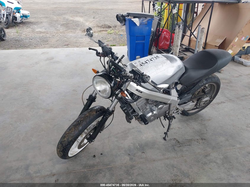 1988 Honda Nt650 VIN JH2RC3102JM000467 IAAI salvage auction — FRONT END, Bill Of Sale (Washington), sold $50 on 2026-07-22 (photo 2)