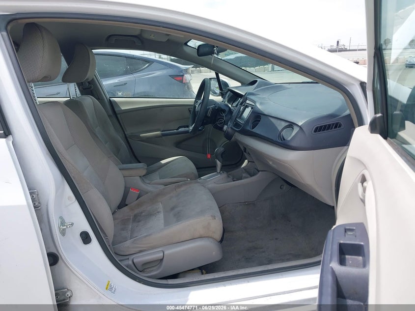 2010 Honda Insight VIN JHMZE2H79AS038658 IAAI salvage auction — FRONT & REAR, Salvage (California), sold $500 on 2026-07-08 (photo 5)