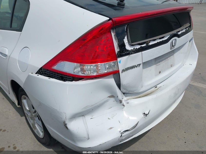 2010 Honda Insight VIN JHMZE2H79AS038658 IAAI salvage auction — FRONT & REAR, Salvage (California), sold $500 on 2026-07-08 (photo 6)