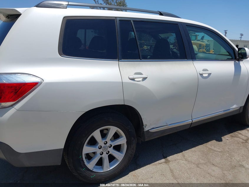 2013 Toyota Highlander VIN 5TDZK3EH9DS108346 IAAI salvage auction — RIGHT SIDE, Salvage (California), sold $3,875 on 2026-07-08 (photo 6)