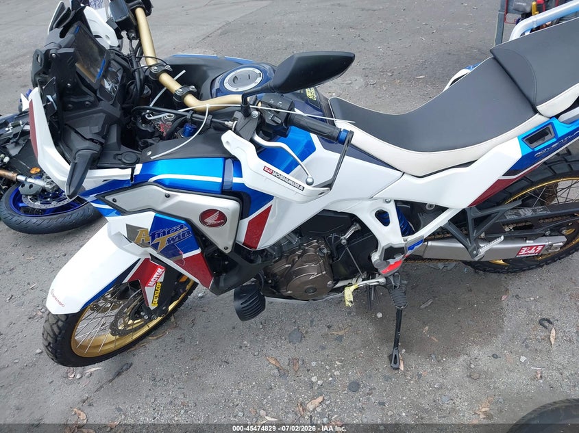2020 Honda Crf VIN JH2SD1020LK000018 IAAI salvage auction — FRONT END, Salvage Title, sold $3,675 on 2026-07-15 (photo 2)