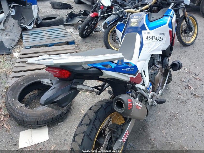 2020 Honda Crf VIN JH2SD1020LK000018 IAAI salvage auction — FRONT END, Salvage Title, sold $3,675 on 2026-07-15 (photo 4)
