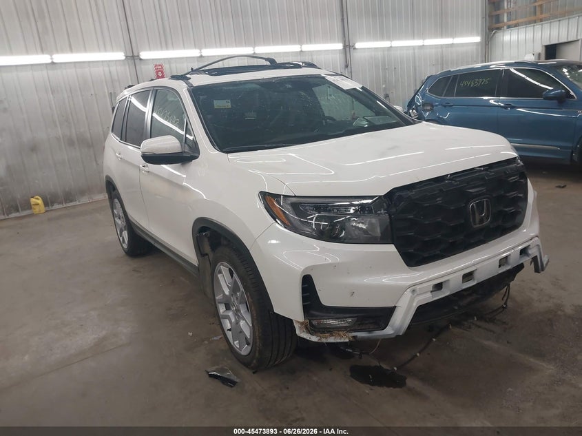 2025 Honda Passport VIN 5FNYF8H58SB007704 — IAAI salvage auction photo