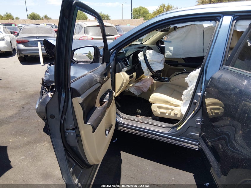 2017 Toyota Highlander VIN 5TDKZRFH4HS522526 IAAI salvage auction — FRONT END, Salvage Title, sold $4,100 on 2026-07-31 (photo 5)
