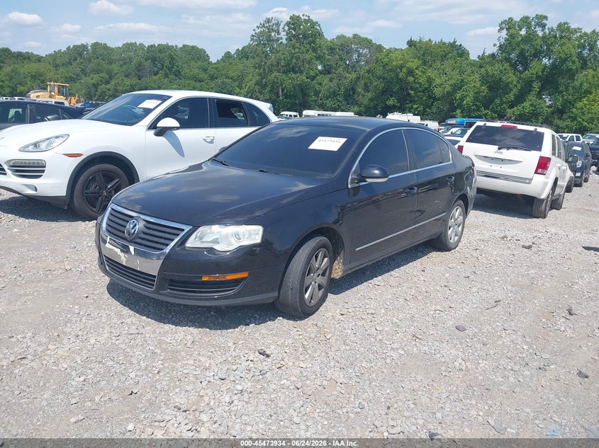 2008 Volkswagen Passat VIN WVWJK73C78P070045 IAAI salvage auction — UNKNOWN, Clear (Tennessee), sold $200 on 2026-08-13 (photo 2)