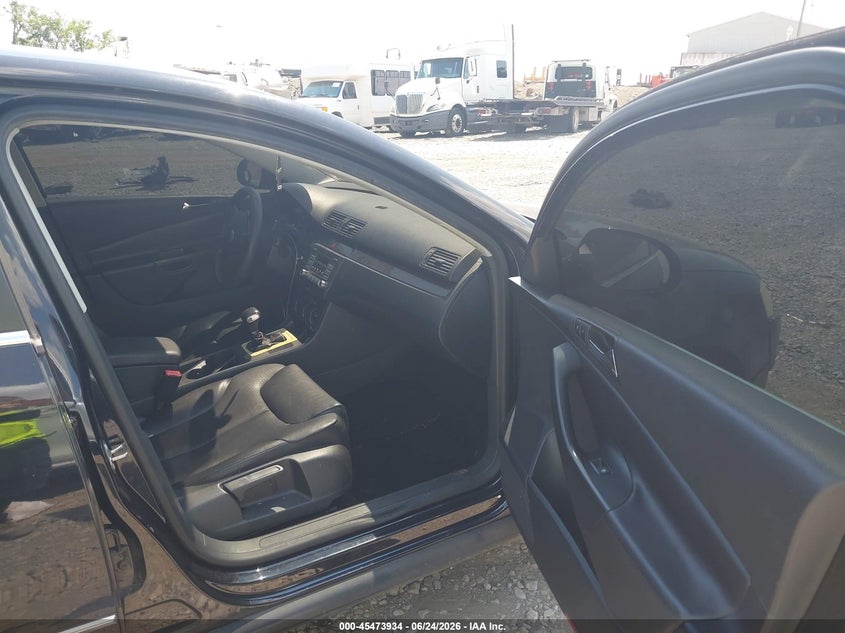 2008 Volkswagen Passat VIN WVWJK73C78P070045 IAAI salvage auction — UNKNOWN, Clear (Tennessee), sold $200 on 2026-08-13 (photo 5)