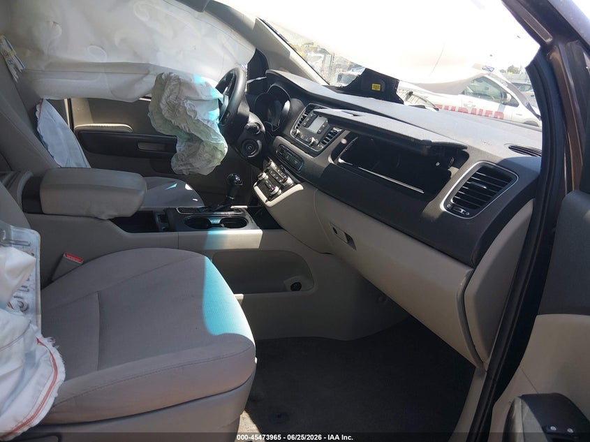 2016 Kia SEDONA VIN KNDMB5C11G6125996 IAAI salvage auction — ALL OVER, Salvage (California), sold $1,025 on 2026-07-07 (photo 5)