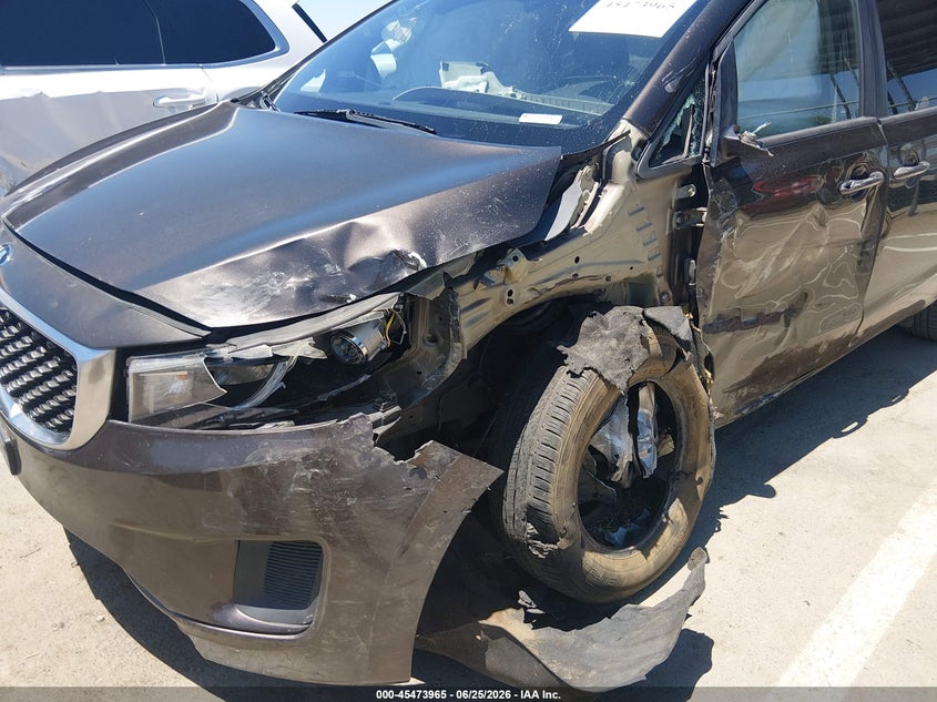 2016 Kia SEDONA VIN KNDMB5C11G6125996 IAAI salvage auction — ALL OVER, Salvage (California), sold $1,025 on 2026-07-07 (photo 6)