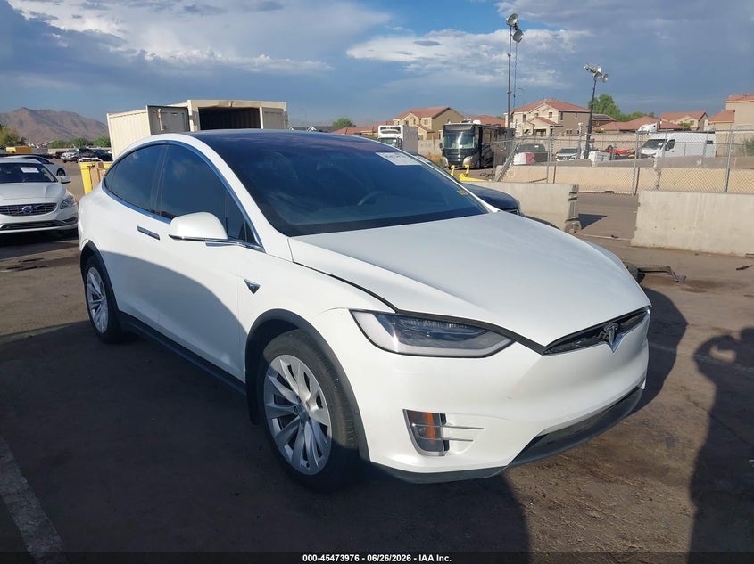 2020 Tesla Model x VIN 5YJXCAE25LF286018 IAAI salvage auction — REAR END, Salvage Title, sold $12,100 on 2026-08-02 (photo 1)
