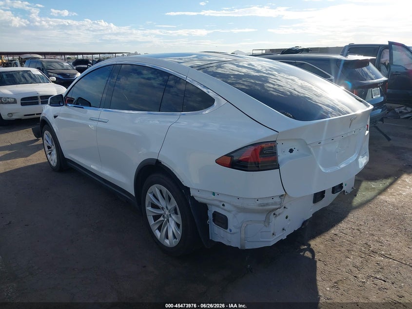 2020 Tesla Model x VIN 5YJXCAE25LF286018 IAAI salvage auction — REAR END, Salvage Title, sold $12,100 on 2026-08-02 (photo 3)