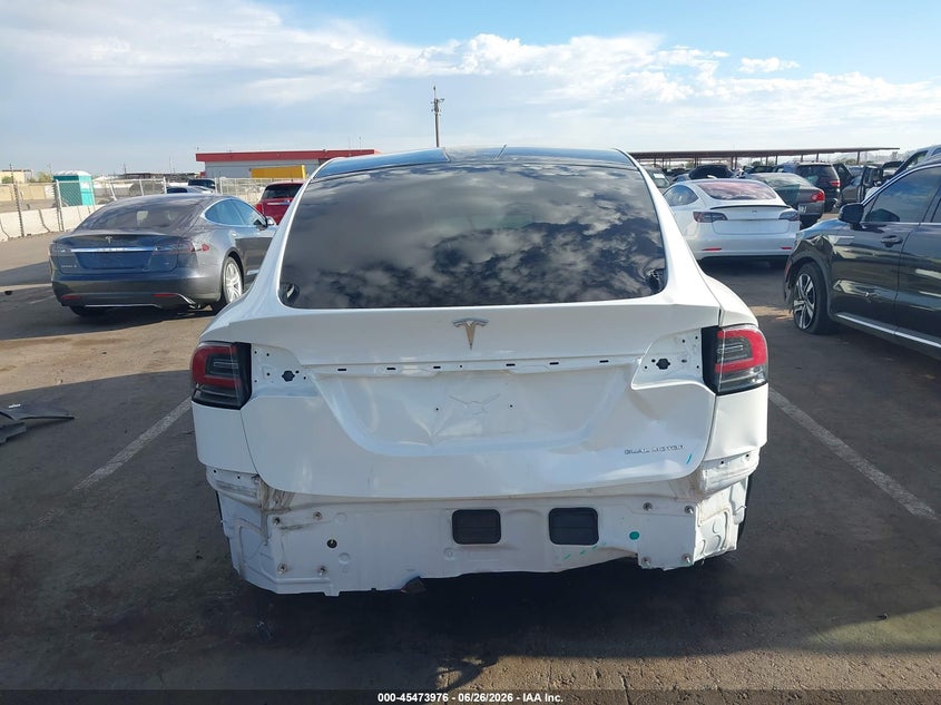 2020 Tesla Model x VIN 5YJXCAE25LF286018 IAAI salvage auction — REAR END, Salvage Title, sold $12,100 on 2026-08-02 (photo 6)