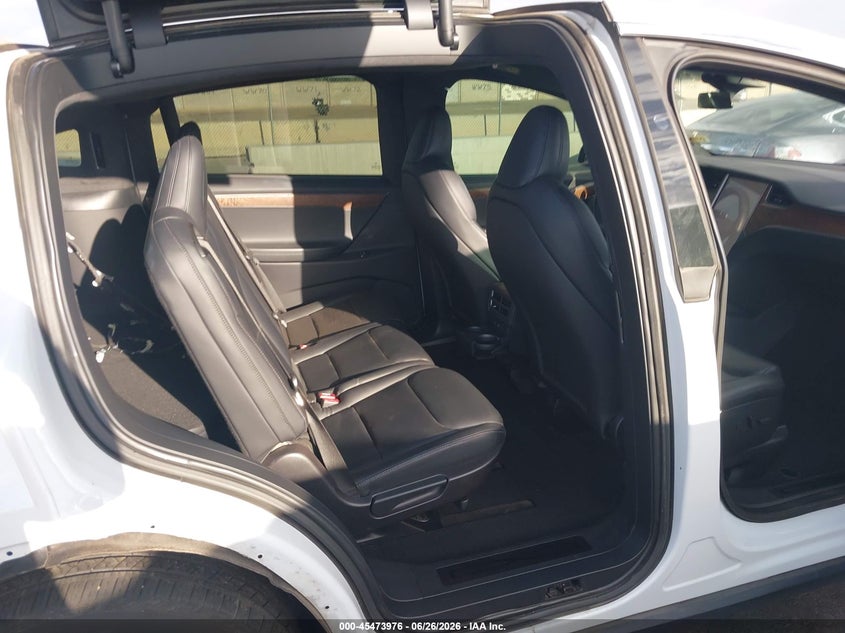 2020 Tesla Model x VIN 5YJXCAE25LF286018 IAAI salvage auction — REAR END, Salvage Title, sold $12,100 on 2026-08-02 (photo 8)