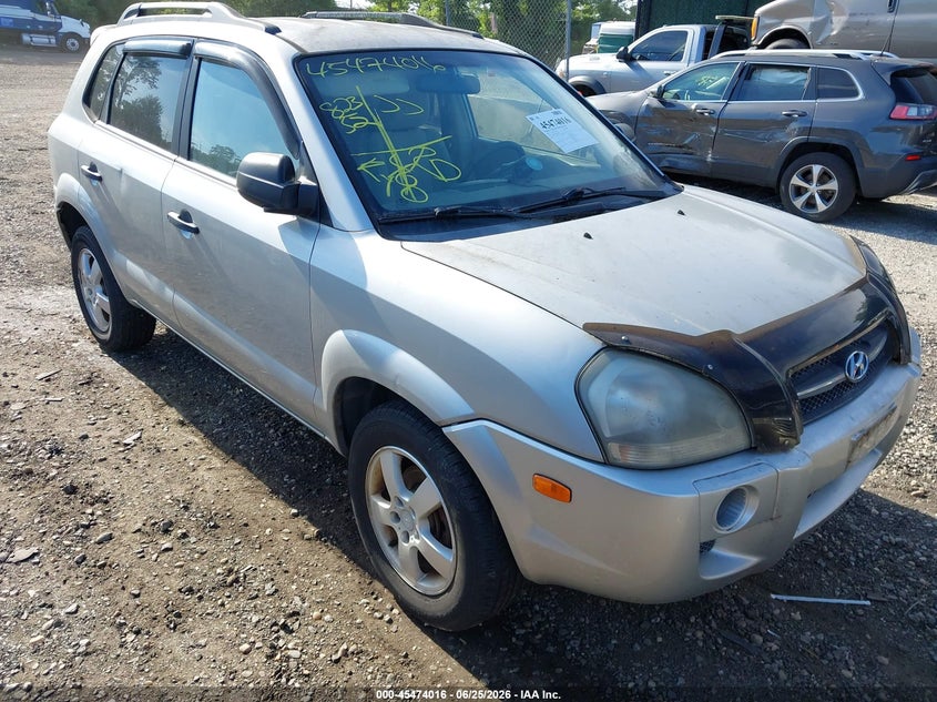 2007 Hyundai Tucson VIN KM8JM12B67U588787 IAAI salvage auction — FRONT & REAR, Clear (New York), sold $750 on 2026-07-28 (photo 1)
