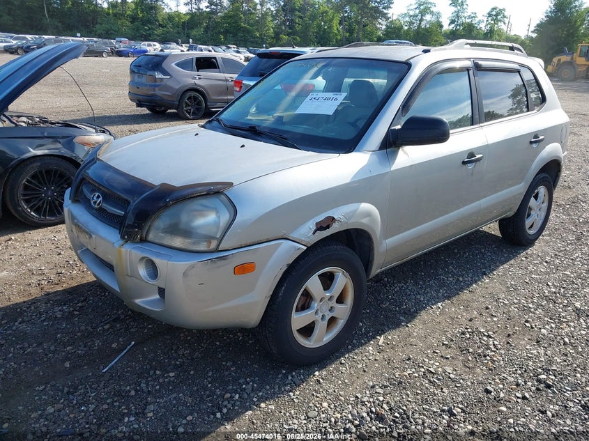 2007 Hyundai Tucson VIN KM8JM12B67U588787 IAAI salvage auction — FRONT & REAR, Clear (New York), sold $750 on 2026-07-28 (photo 2)