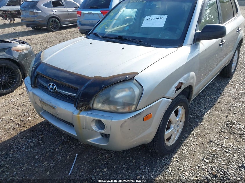 2007 Hyundai Tucson VIN KM8JM12B67U588787 IAAI salvage auction — FRONT & REAR, Clear (New York), sold $750 on 2026-07-28 (photo 6)