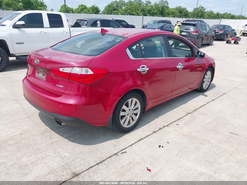 2015 Kia Forte VIN KNAFX4A82F5304862 IAAI salvage auction — WATER/FLOOD, Salvage (Texas), sold $400 on 2026-07-10 (photo 4)