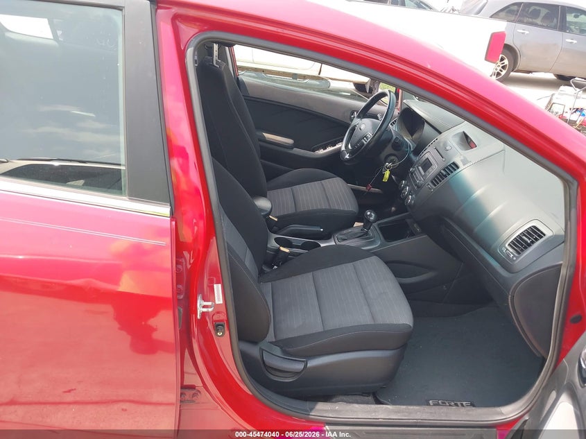 2015 Kia Forte VIN KNAFX4A82F5304862 IAAI salvage auction — WATER/FLOOD, Salvage (Texas), sold $400 on 2026-07-10 (photo 5)