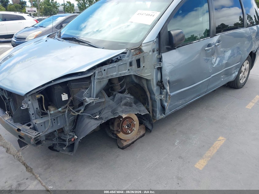 2004 Toyota Sienna VIN 5TDZA23C34S025757 IAAI salvage auction — LEFT SIDE, Salvage (California), sold $600 on 2026-07-13 (photo 6)