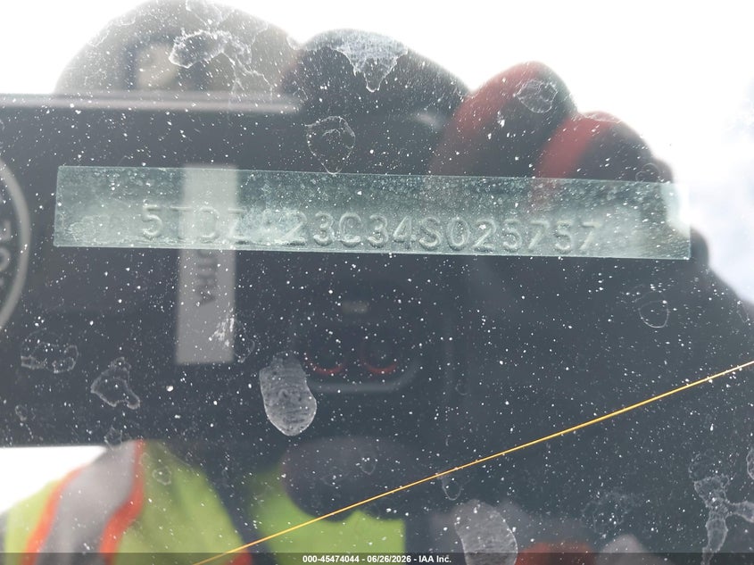 2004 Toyota Sienna VIN 5TDZA23C34S025757 IAAI salvage auction — LEFT SIDE, Salvage (California), sold $600 on 2026-07-13 (photo 9)