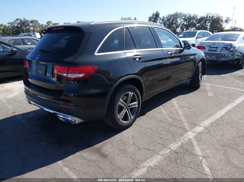 2018 Mercedes-benz Glc VIN WDC0G4JB5JV034176 IAAI salvage auction — LEFT SIDE, Salvage (California), sold $6,500 on 2026-07-23 (photo 4)