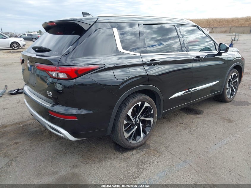 2022 Mitsubishi Outlander VIN JA4J4VA80NZ036603 IAAI salvage auction — SIDE, Salvage (California), sold $8,350 on 2026-07-29 (photo 4)