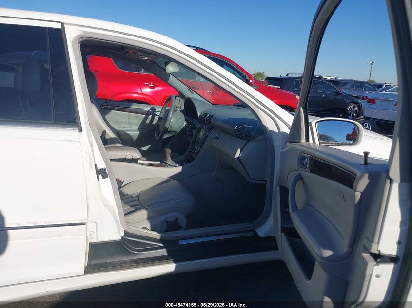 2005 Mercedes-benz C class VIN WDBRF61J45F571252 IAAI salvage auction — LEFT FRONT, Salvage (Arizona), sold $525 on 2026-07-28 (photo 5)