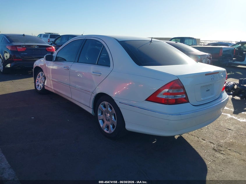 2005 Mercedes-benz C class VIN WDBRF61J45F571252 IAAI salvage auction — LEFT FRONT, Salvage (Arizona), sold $525 on 2026-07-28 (photo 3)