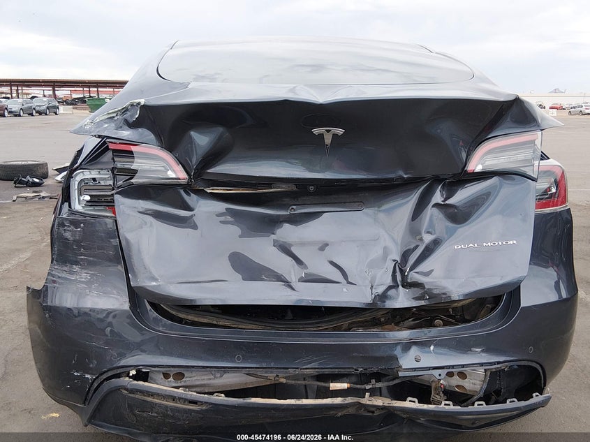 2021 Tesla Model y VIN 5YJYGDEEXMF285596 IAAI salvage auction — REAR END, Salvage (Arizona), sold $8,100 on 2026-07-12 (photo 6)