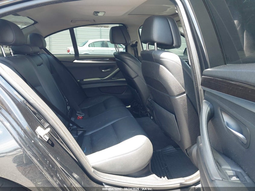 2015 BMW 5 series VIN WBA5B1C51FG127138 IAAI salvage auction — NORMAL WEAR, Repossession Paperwork (Georgia), sold $25 on 2026-07-29 (photo 8)