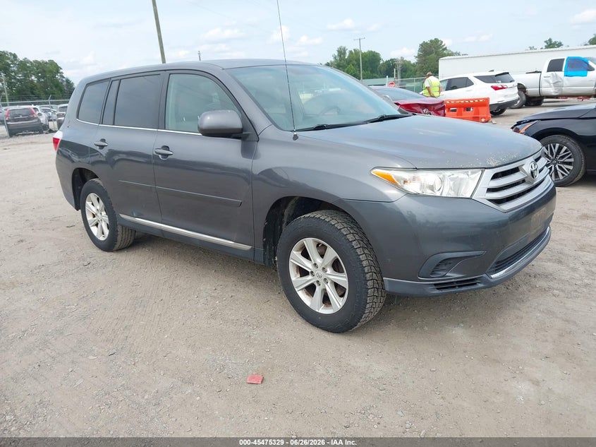 2011 Toyota Highlander VIN 5TDZA3EH6BS012903 IAAI salvage auction — NORMAL WEAR, Clear (Virginia), sold $3,150 on 2026-07-10 (photo 1)
