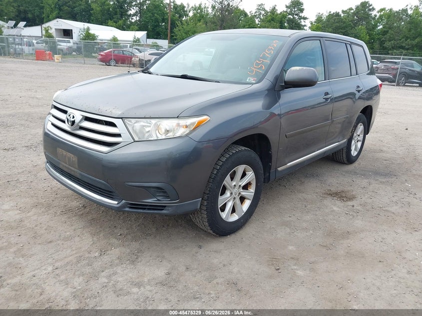 2011 Toyota Highlander VIN 5TDZA3EH6BS012903 IAAI salvage auction — NORMAL WEAR, Clear (Virginia), sold $3,150 on 2026-07-10 (photo 2)