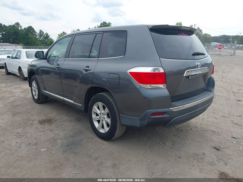2011 Toyota Highlander VIN 5TDZA3EH6BS012903 IAAI salvage auction — NORMAL WEAR, Clear (Virginia), sold $3,150 on 2026-07-10 (photo 3)