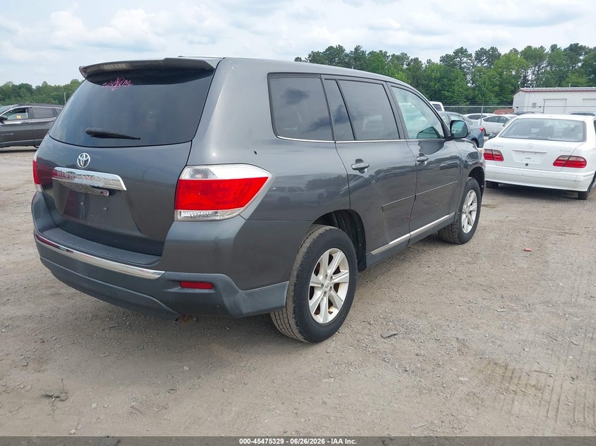 2011 Toyota Highlander VIN 5TDZA3EH6BS012903 IAAI salvage auction — NORMAL WEAR, Clear (Virginia), sold $3,150 on 2026-07-10 (photo 4)