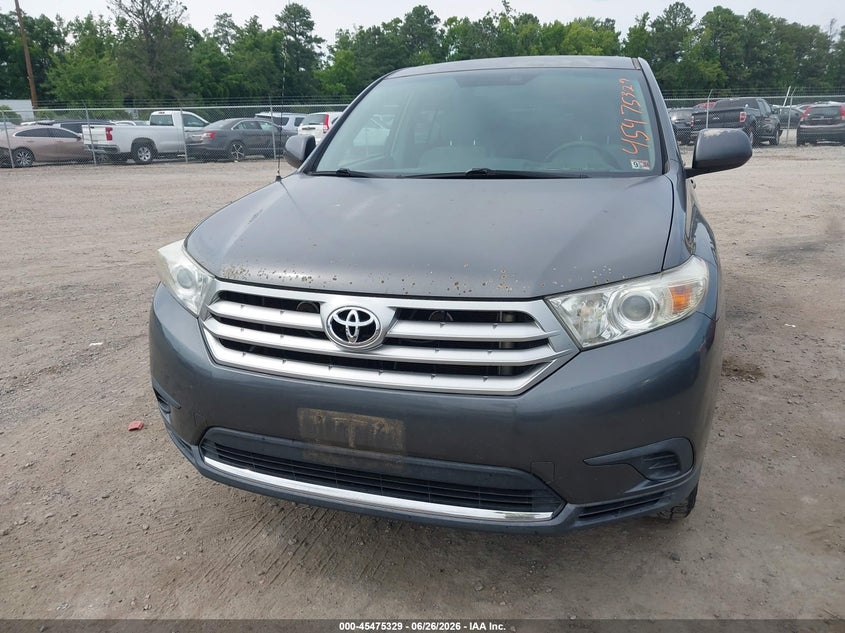2011 Toyota Highlander VIN 5TDZA3EH6BS012903 IAAI salvage auction — NORMAL WEAR, Clear (Virginia), sold $3,150 on 2026-07-10 (photo 6)