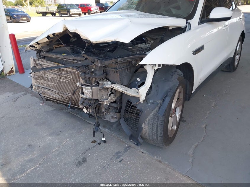 2019 Jaguar F-pace VIN SADCS2FX4KA601792 IAAI salvage auction — FRONT END, Salvage Title, sold $1,100 on 2026-07-29 (photo 6)