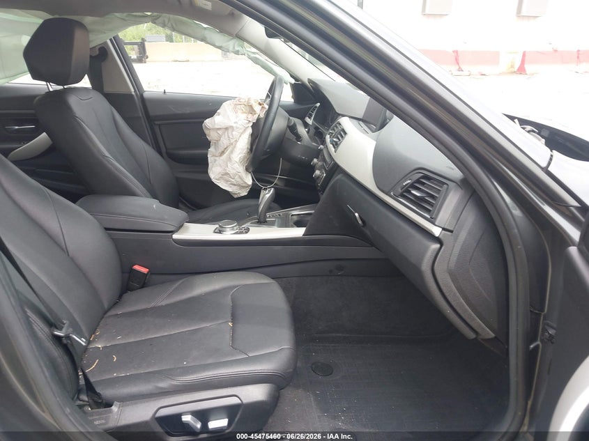 2018 BMW 3er VIN WBA8A3C51JA498954 IAAI salvage auction — FRONT END, Salvage Title, sold $825 on 2026-07-28 (photo 5)