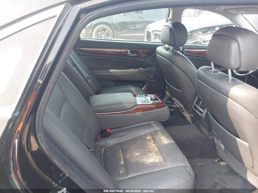 2016 Hyundai Equus VIN KMHGH4JHXGU102407 IAAI salvage auction — NORMAL WEAR, Original (Texas), sold $2,375 on 2026-07-29 (photo 8)