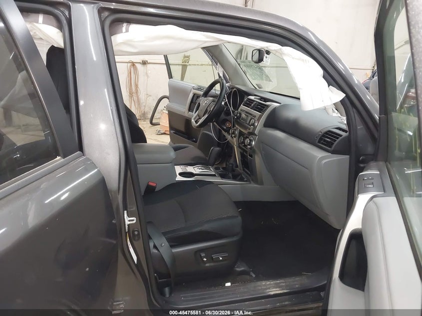 2011 Toyota 4runner VIN JTEBU5JR1B5055811 IAAI salvage auction — RIGHT FRONT, Salvage (Pennsylvania), sold $7,700 on 2026-08-01 (photo 5)