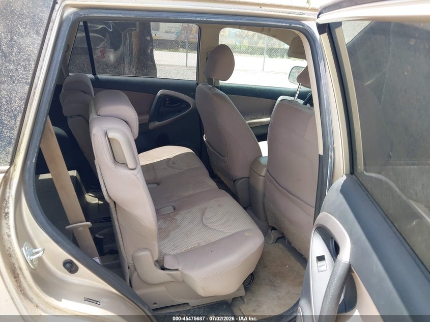 2006 Toyota Rav4 VIN JTMBD33V066012323 IAAI salvage auction — NORMAL WEAR, Clear (North Carolina), sold $800 on 2026-07-17 (photo 8)
